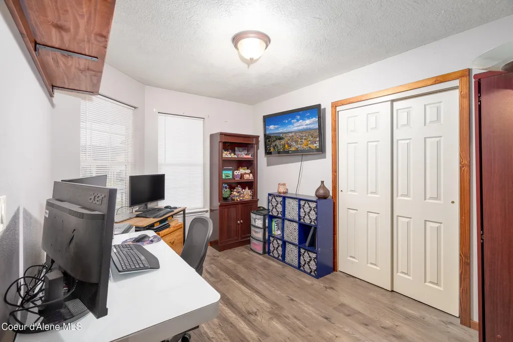 2325 N Mackenzie Drive Post Falls ID 83854