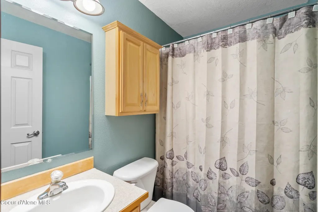 2325 N Mackenzie Drive Post Falls ID 83854