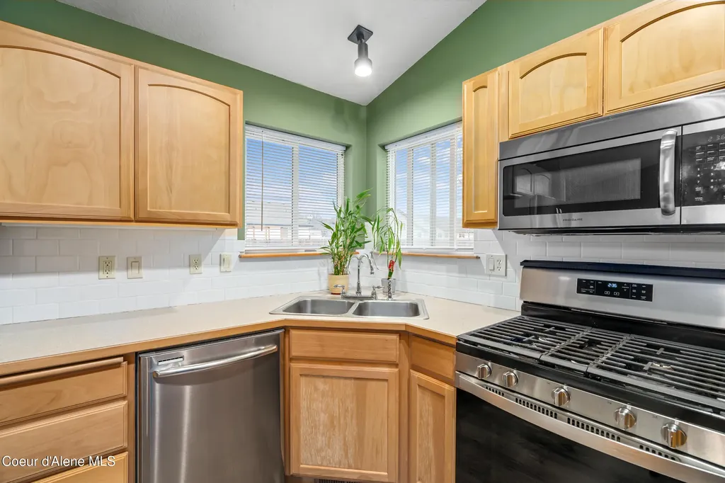 2325 N Mackenzie Drive Post Falls ID 83854