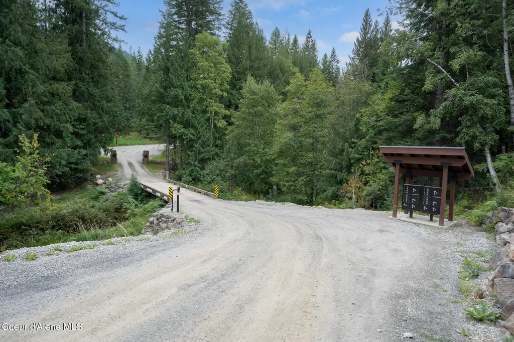 220 Hawkwind Trail Cocolalla ID 83813