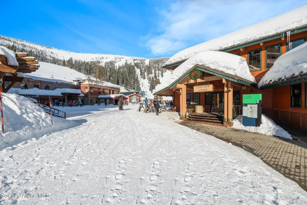 124 Village Lane Sandpoint ID 83864