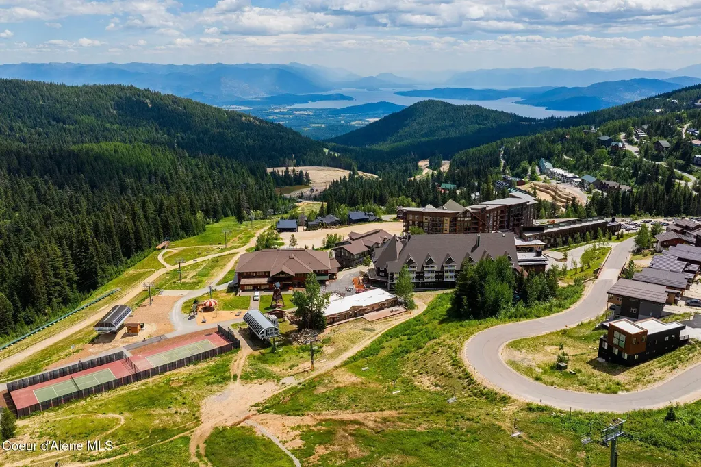 124 Village Lane Sandpoint ID 83864