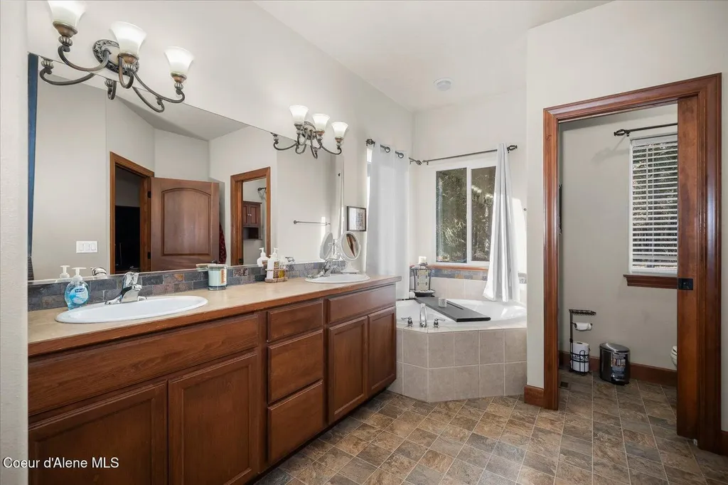 4529 E Diagonal Road Rathdrum ID 83858