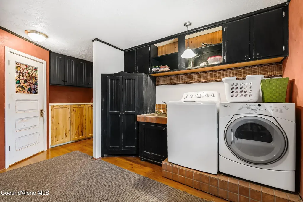966 N Kootenai Road Sandpoint ID 83864