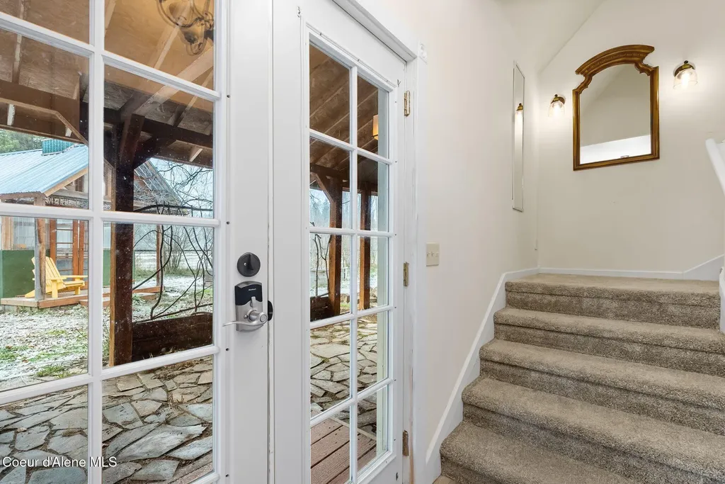 966 N Kootenai Road Sandpoint ID 83864