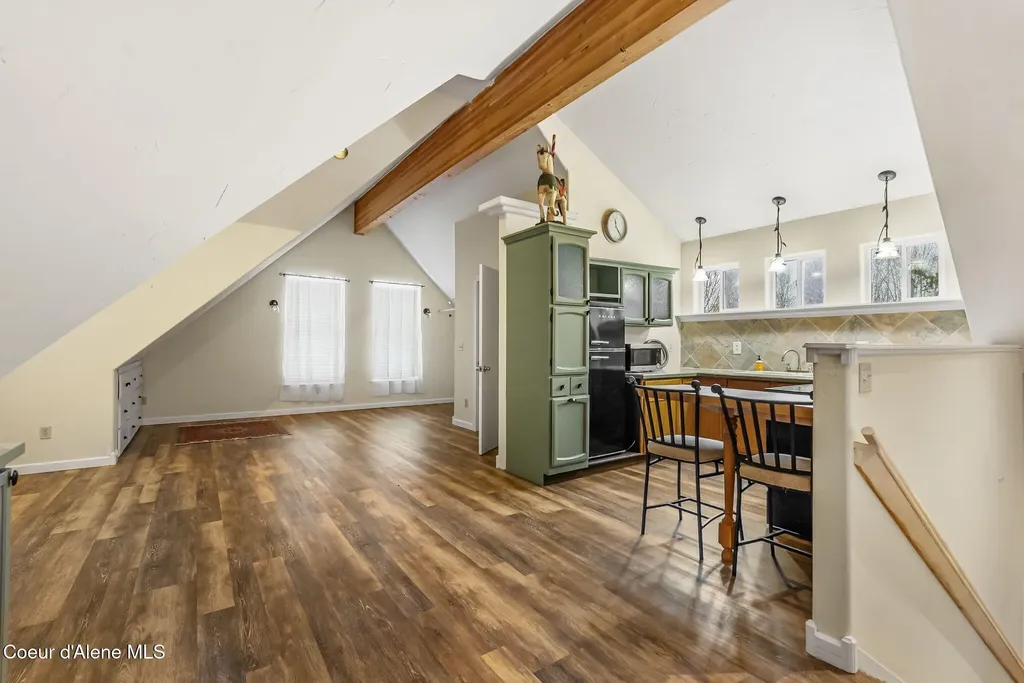966 N Kootenai Road Sandpoint ID 83864