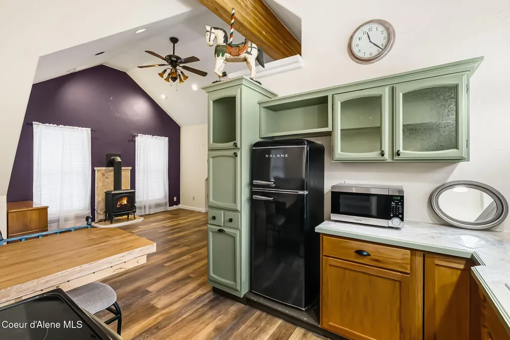 966 N Kootenai Road Sandpoint ID 83864