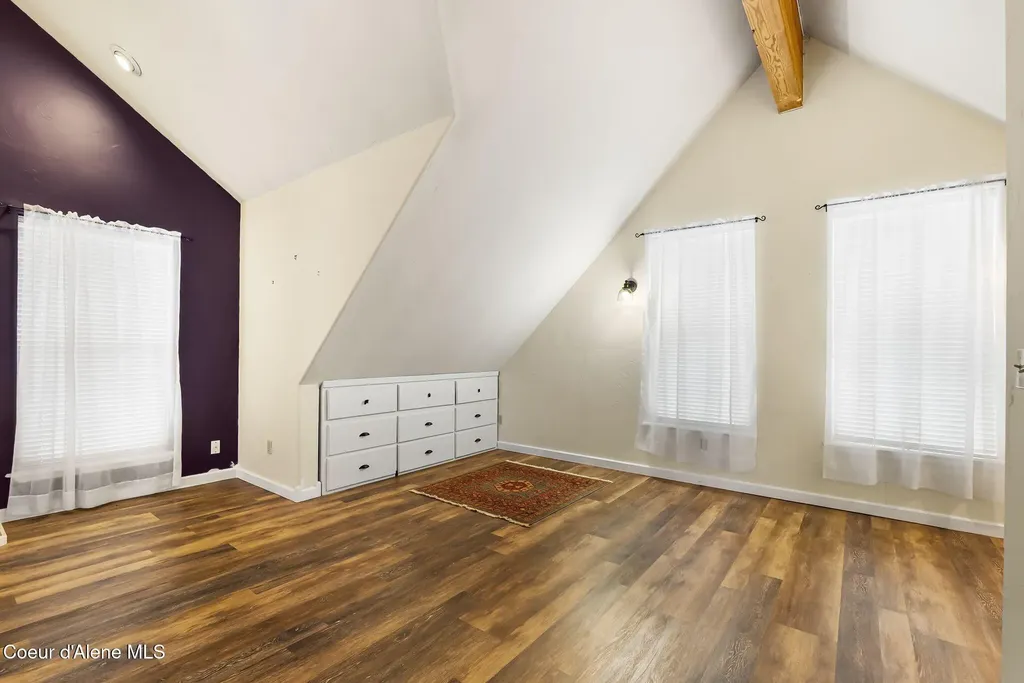 966 N Kootenai Road Sandpoint ID 83864