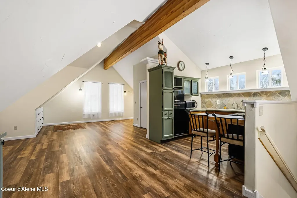 966 N Kootenai Road Sandpoint ID 83864