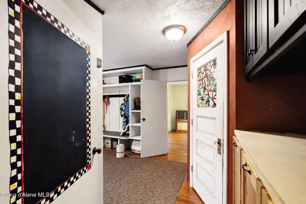 966 N Kootenai Road Sandpoint ID 83864