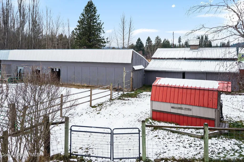 966 N Kootenai Road Sandpoint ID 83864