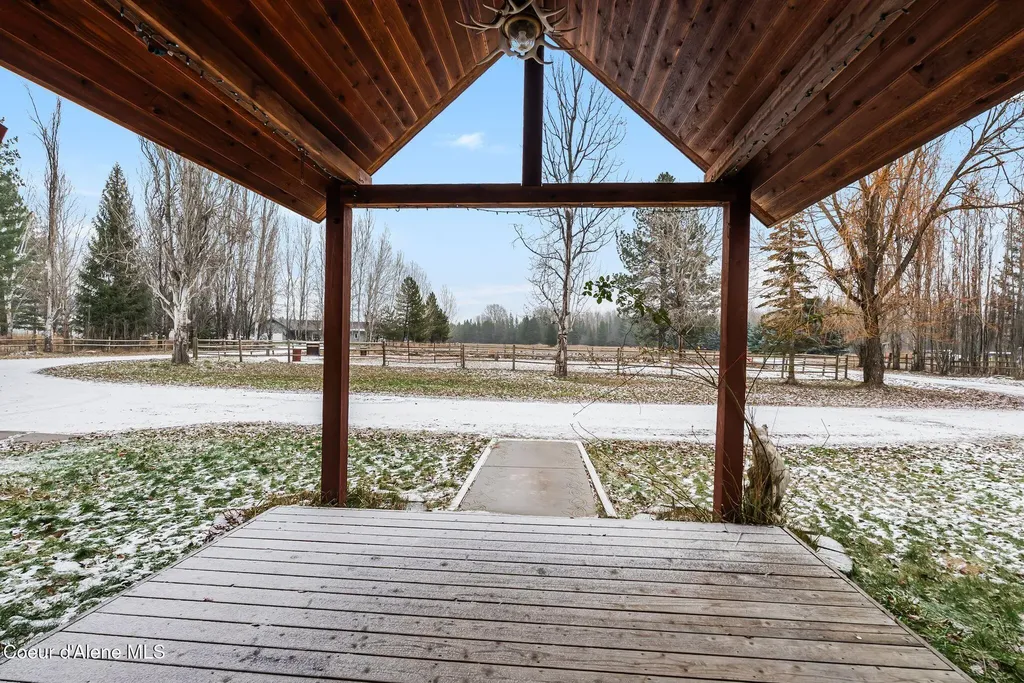 966 N Kootenai Road Sandpoint ID 83864