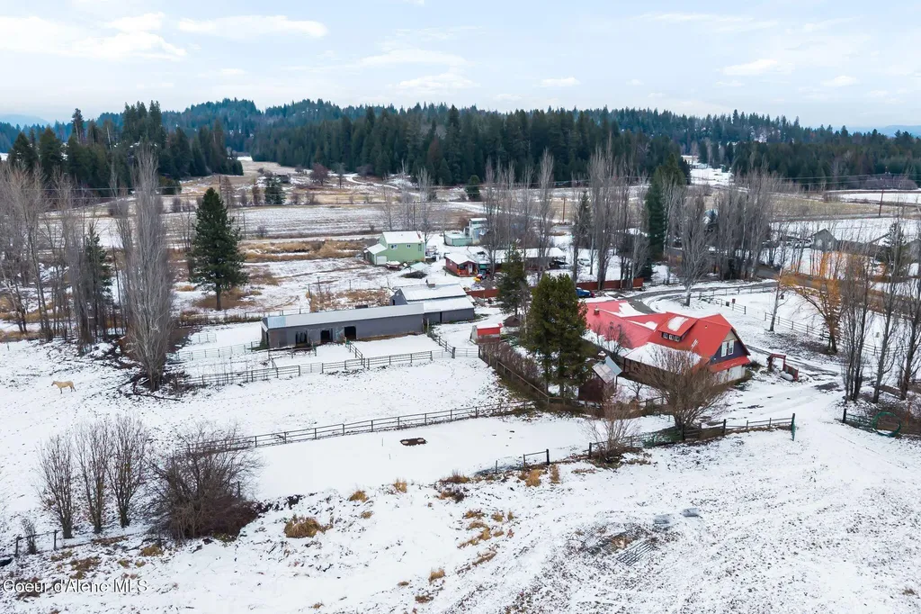 966 N Kootenai Road Sandpoint ID 83864