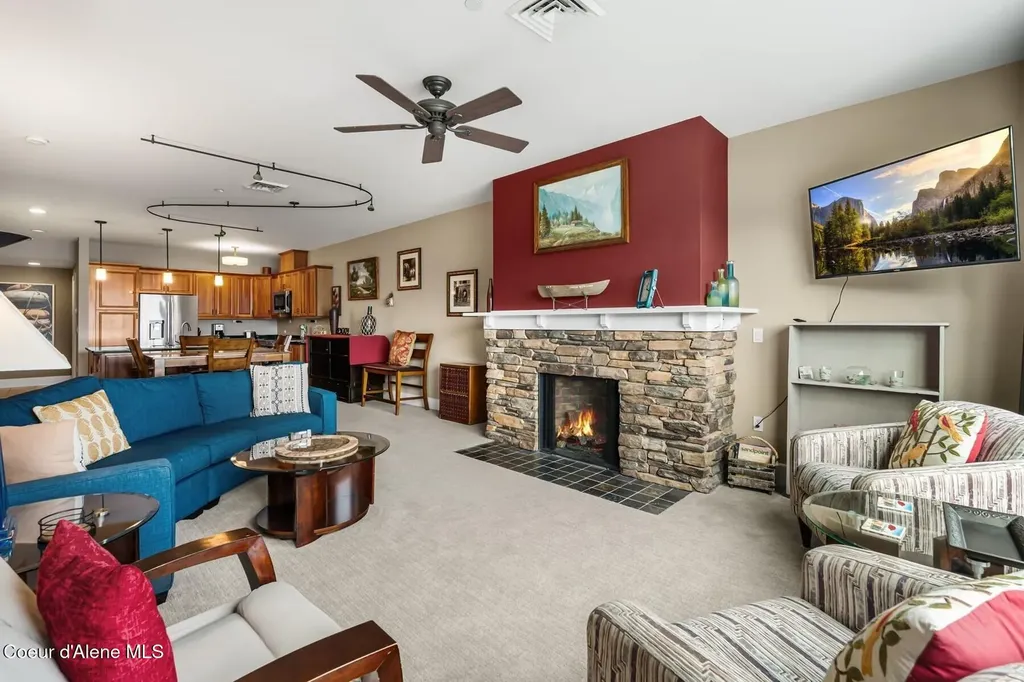412 Sandpoint Avenue Sandpoint ID 83864