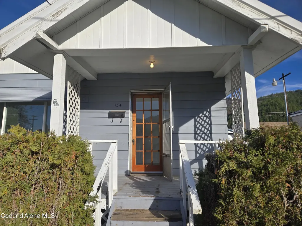 134 W Riverside Avenue Kellogg ID 83837