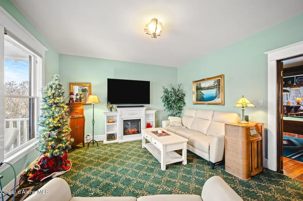 114 N Coeur D Alene Avenue Harrison ID 83833