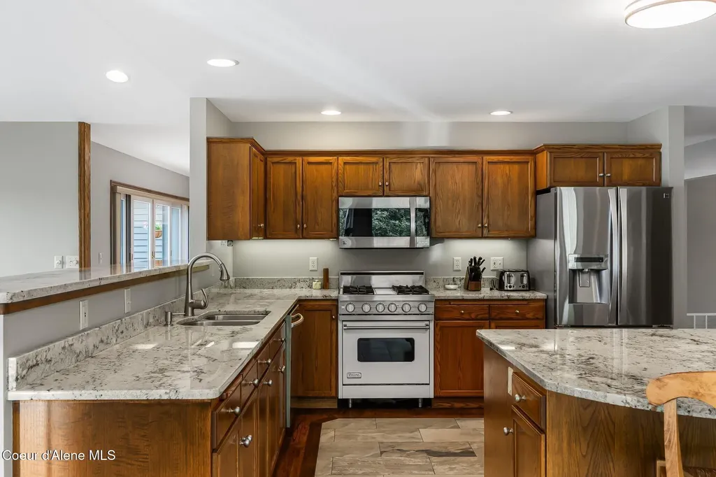 540 Ponder Pt Drive Sandpoint ID 83864
