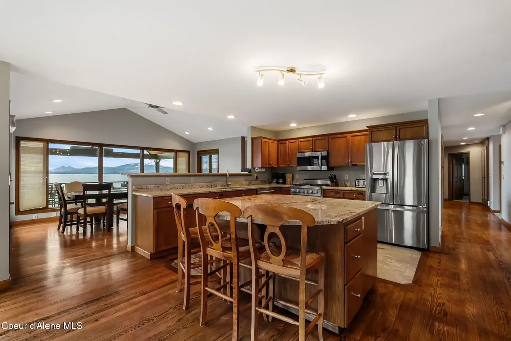 540 Ponder Point Drive Sandpoint ID 83864