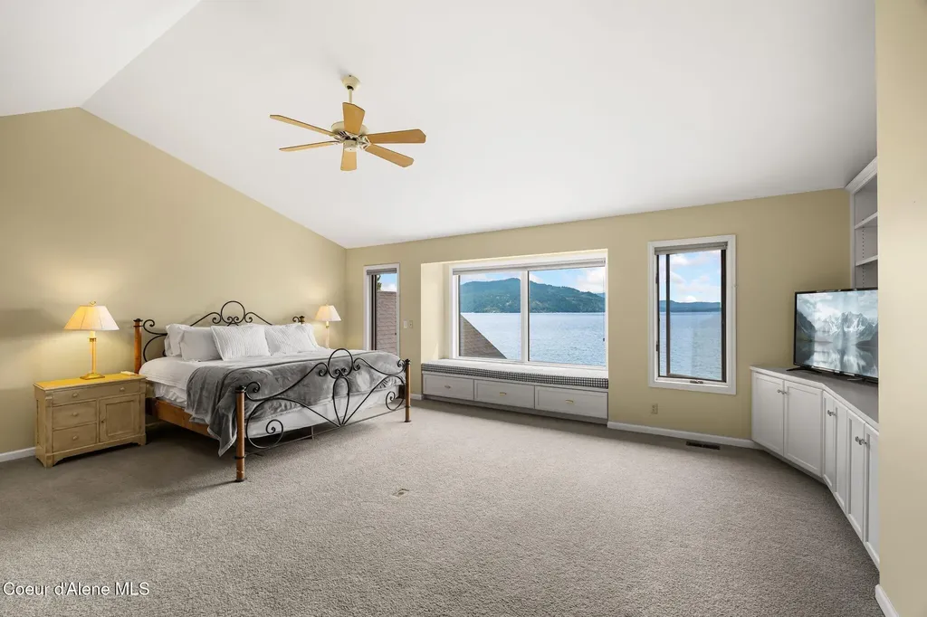 540 Ponder Pt Drive Sandpoint ID 83864