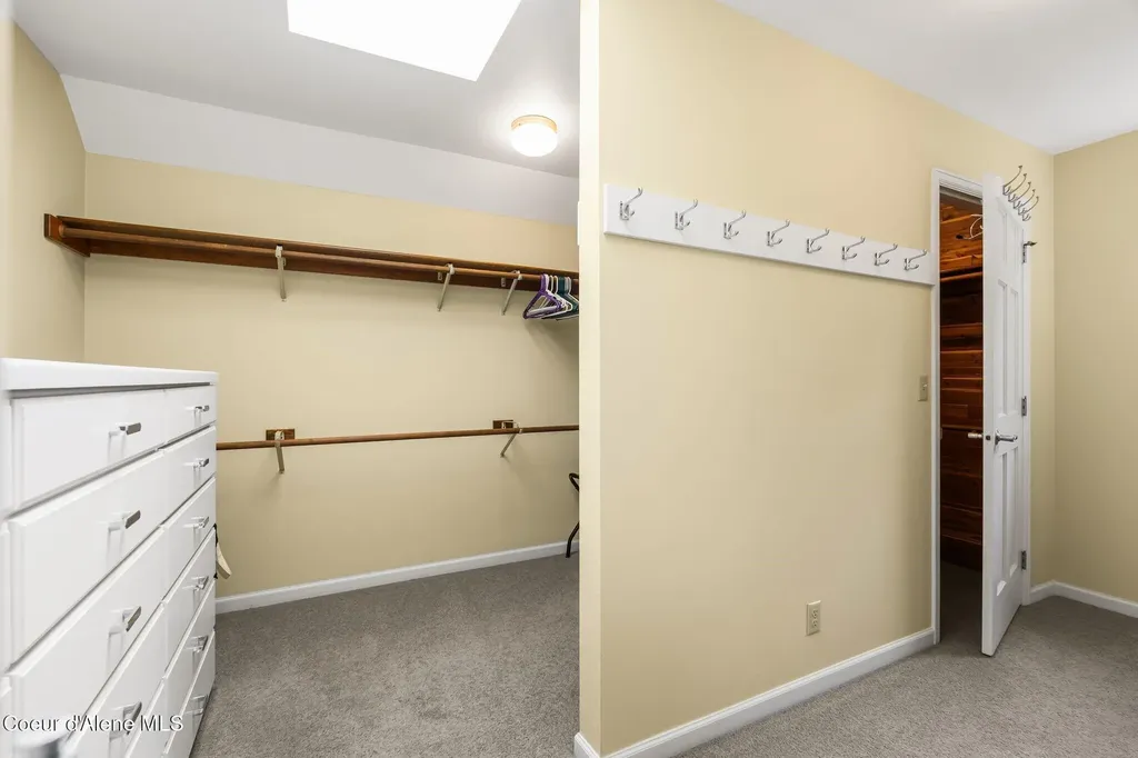 540 Ponder Pt Drive Sandpoint ID 83864