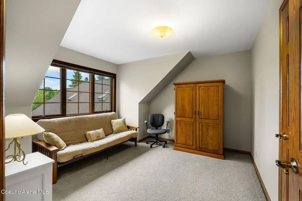 540 Ponder Pt Drive Sandpoint ID 83864