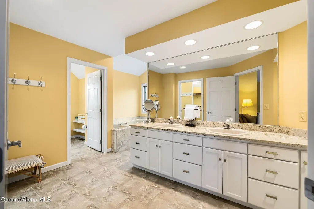 540 Ponder Point Drive Sandpoint ID 83864