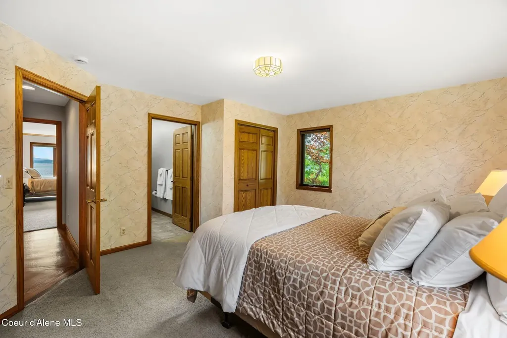 540 Ponder Pt Drive Sandpoint ID 83864