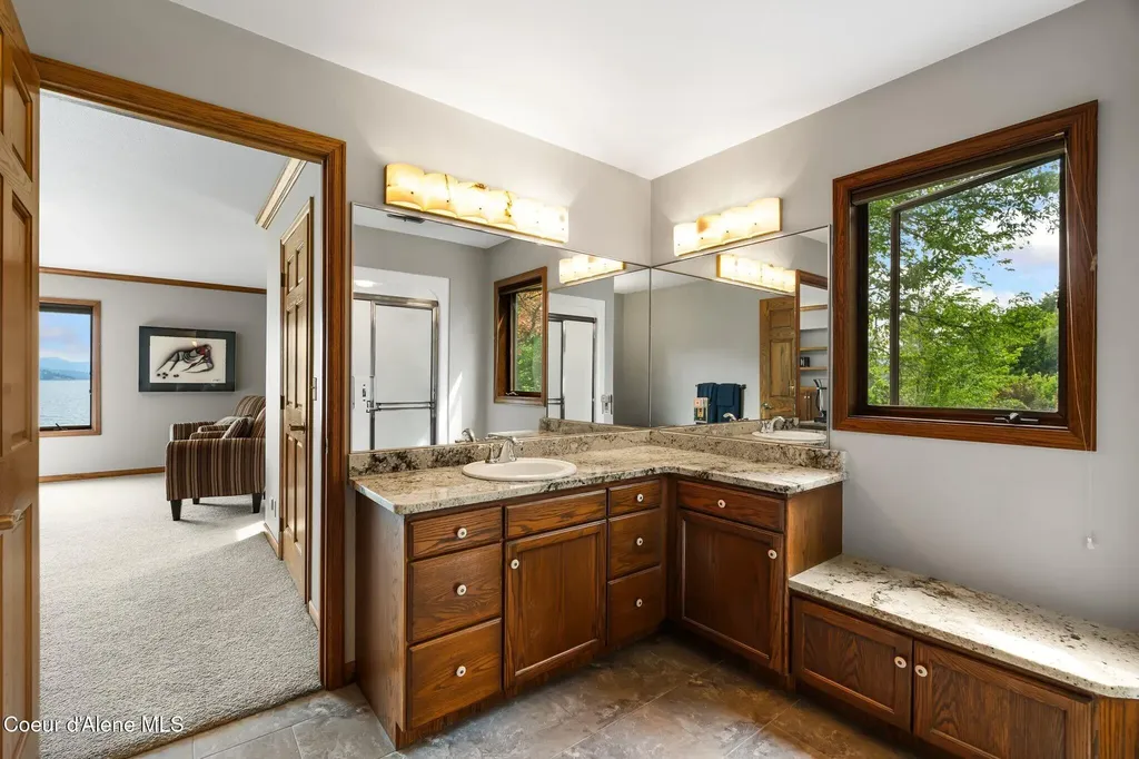 540 Ponder Pt Drive Sandpoint ID 83864