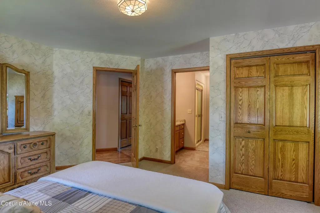 540 Ponder Point Drive Sandpoint ID 83864