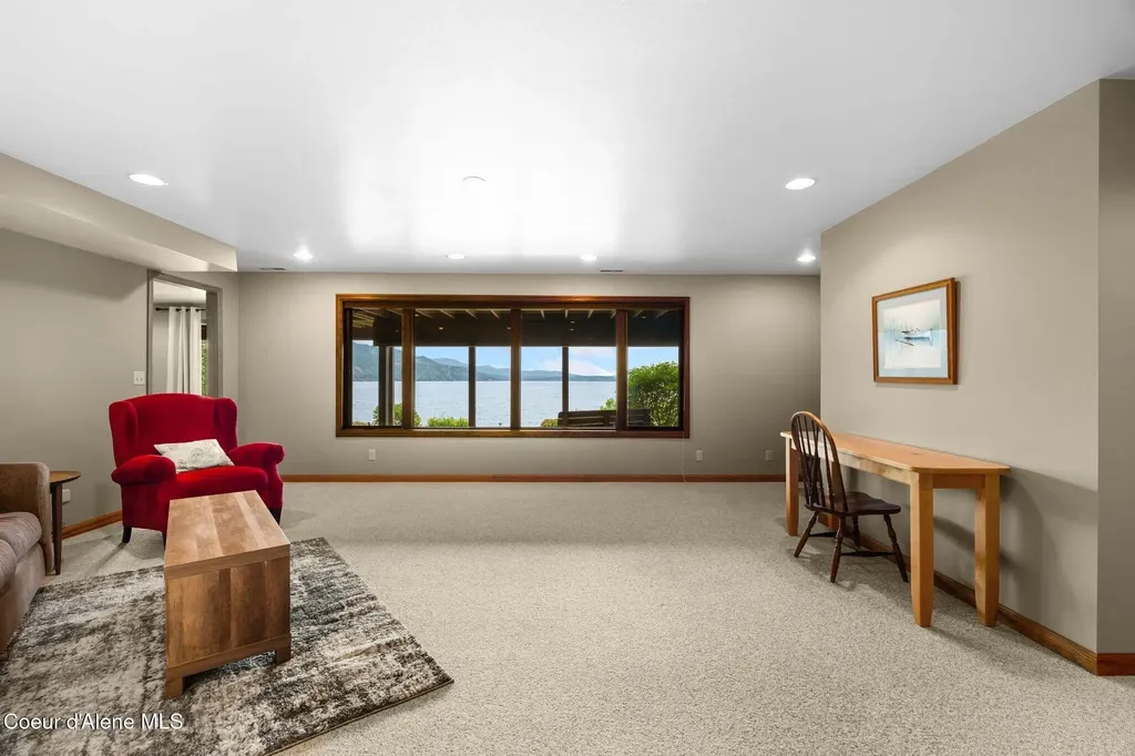 540 Ponder Pt Drive Sandpoint ID 83864
