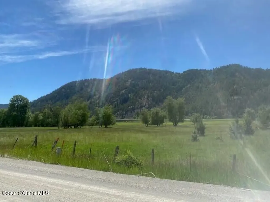 Nna (7800) 20 Ac. Blue Lake Road Priest River ID 83856