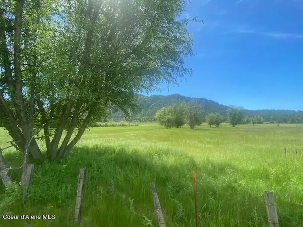 Nna (7800) 20 Ac. Blue Lake Road Priest River ID 83856