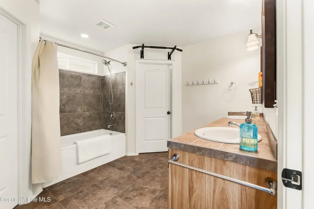 1105 Honeysuckle Avenue Sandpoint ID 83864