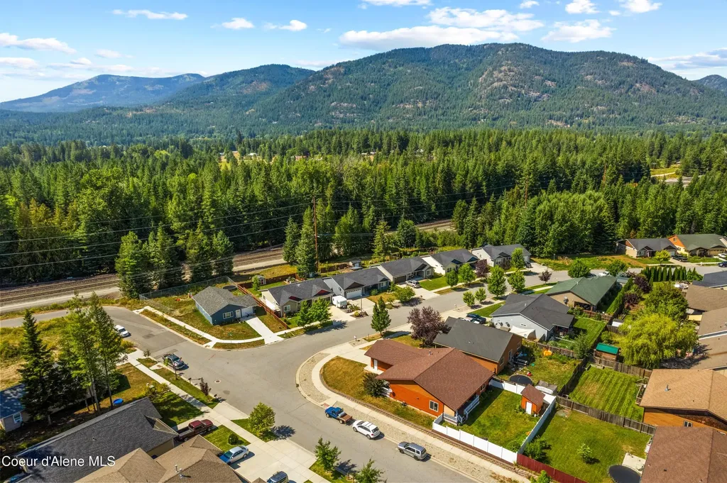 1105 Honeysuckle Avenue Sandpoint ID 83864