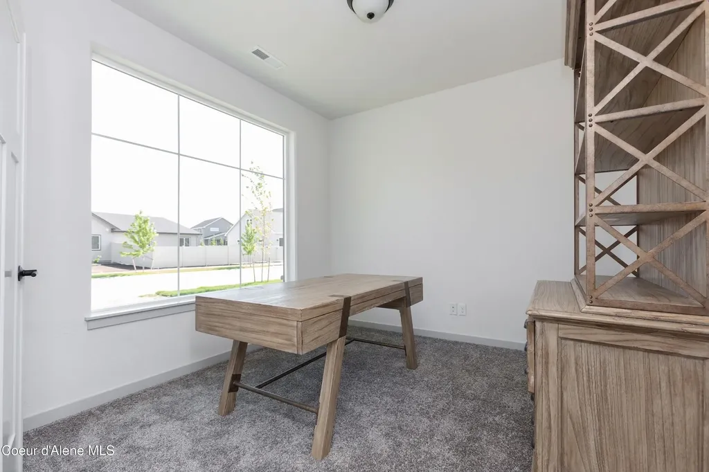 3310 N Segar Loop Post Falls ID 83854