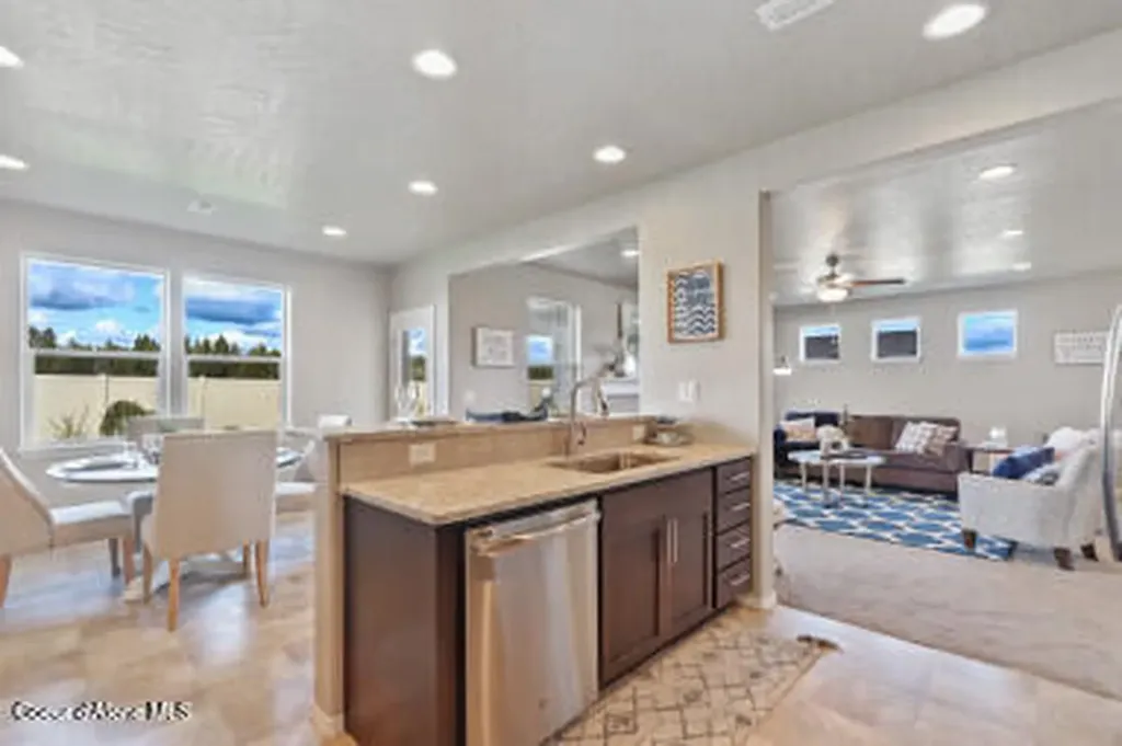 13467 N Loveland Way Hayden ID 83835