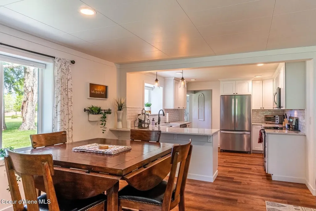 1041 Bottle Bay Road Sagle ID 83860