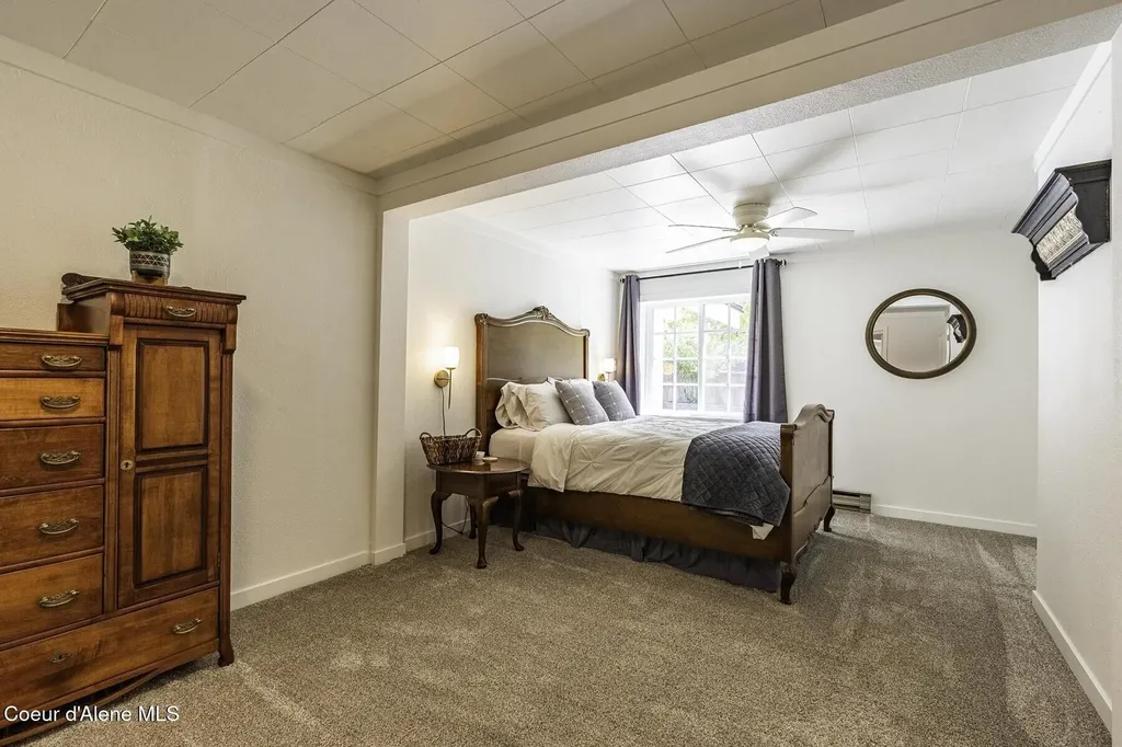 1041 Bottle Bay Road Sagle ID 83860