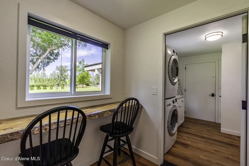 1041 Bottle Bay Road Sagle ID 83860