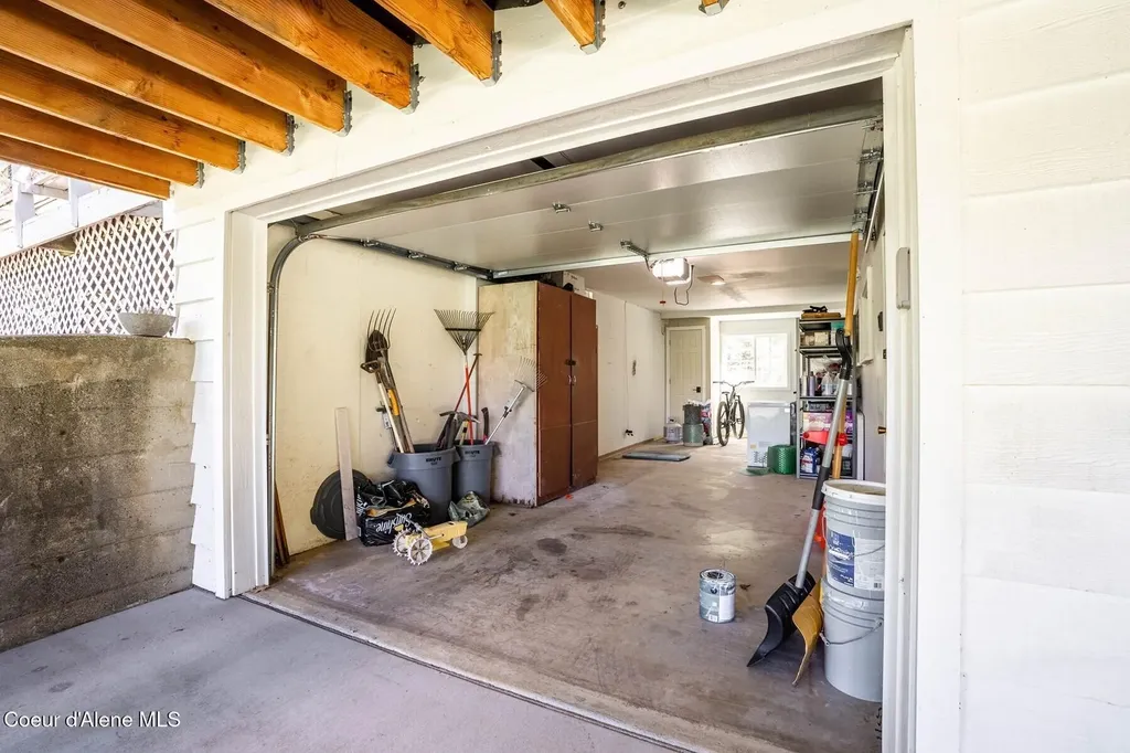 1041 Bottle Bay Road Sagle ID 83860