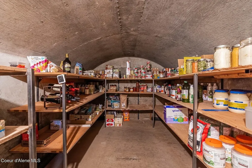 1041 Bottle Bay Road Sagle ID 83860