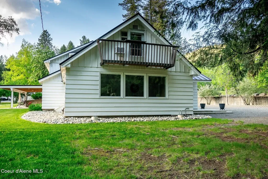 1041 Bottle Bay Road Sagle ID 83860