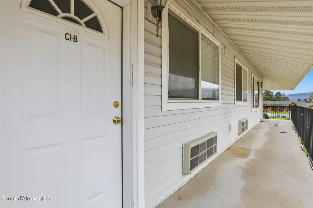 35 Fairway Drive Blanchard ID 83804