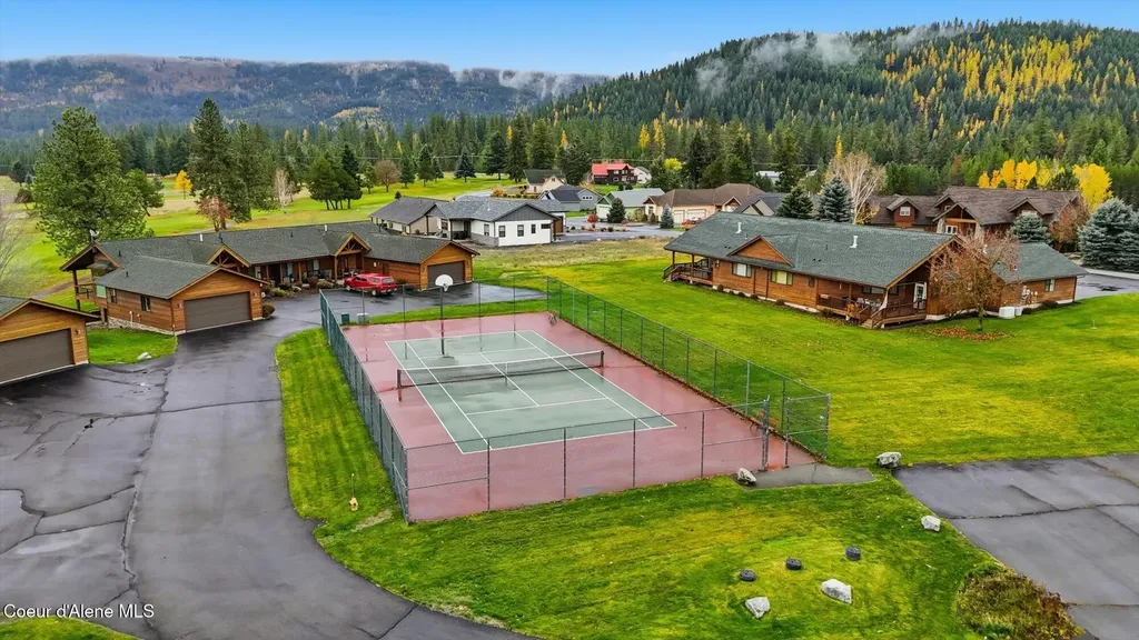 35 Fairway Drive Blanchard ID 83804