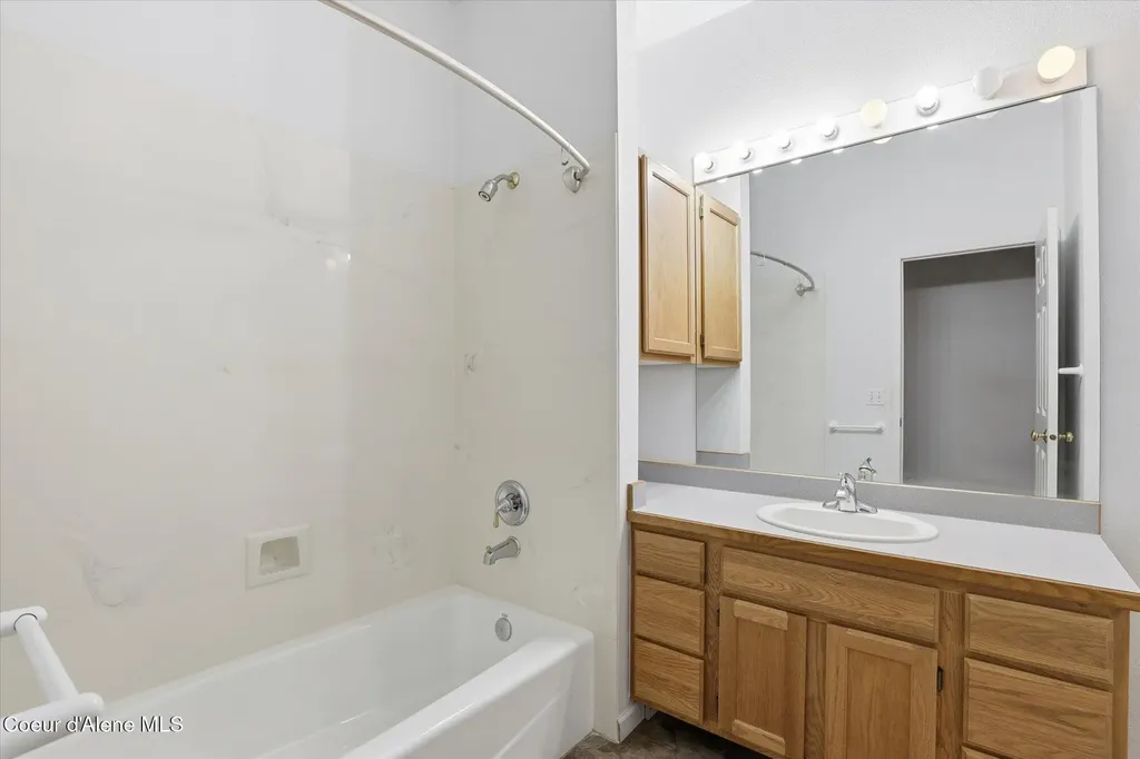 35 Fairway Drive Blanchard ID 83804
