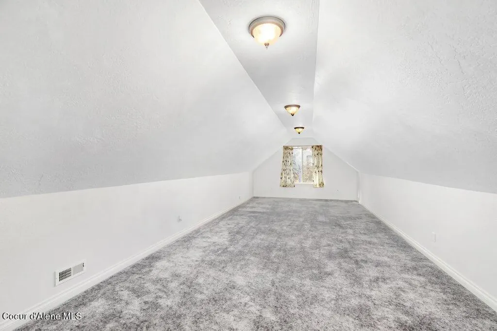 12665 N Shamrock Street Hayden ID 83835