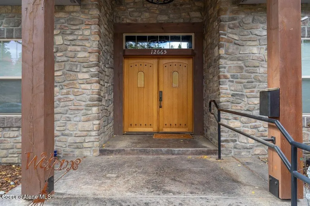 12665 N Shamrock Street Hayden ID 83835
