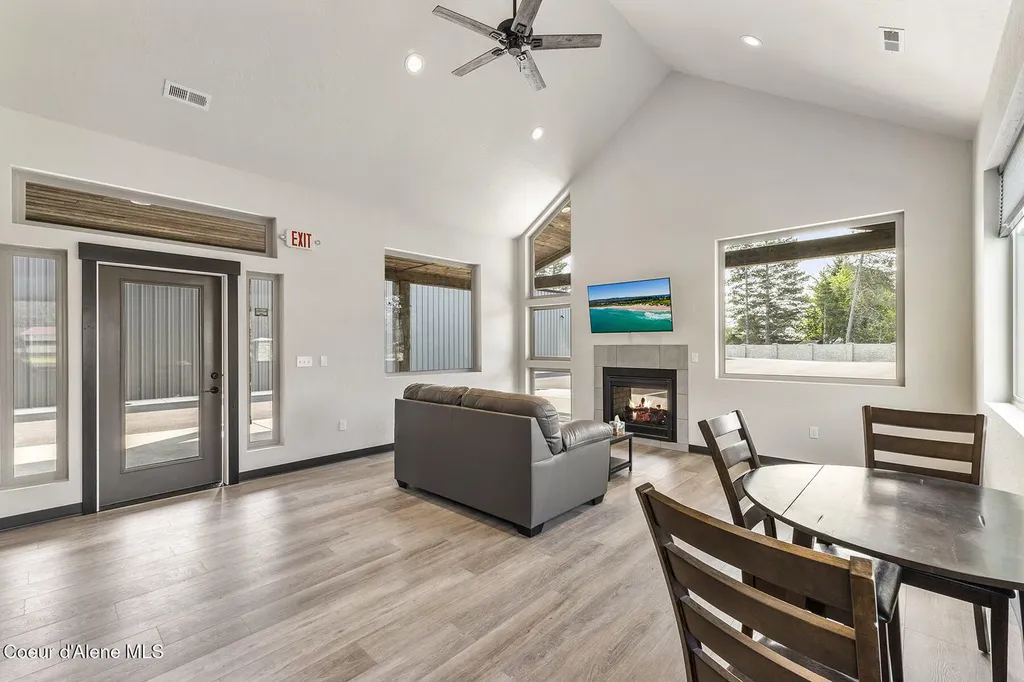 4002 N Boyer Road Unit 303 Sandpoint ID 83864