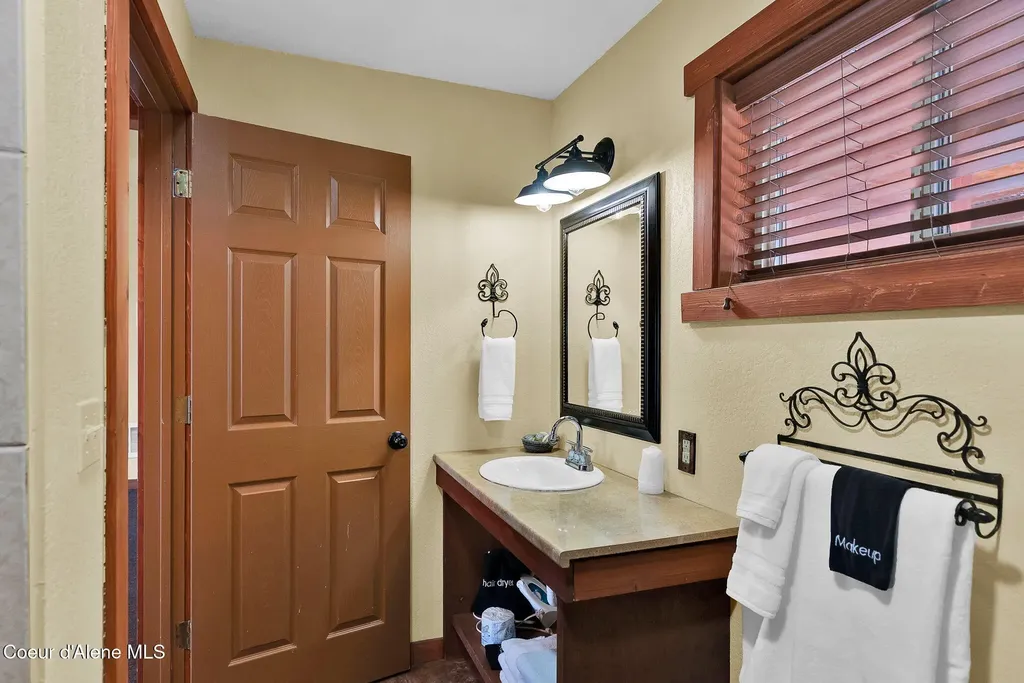 110 N Coeur D'alene Avenue Harrison ID 83833