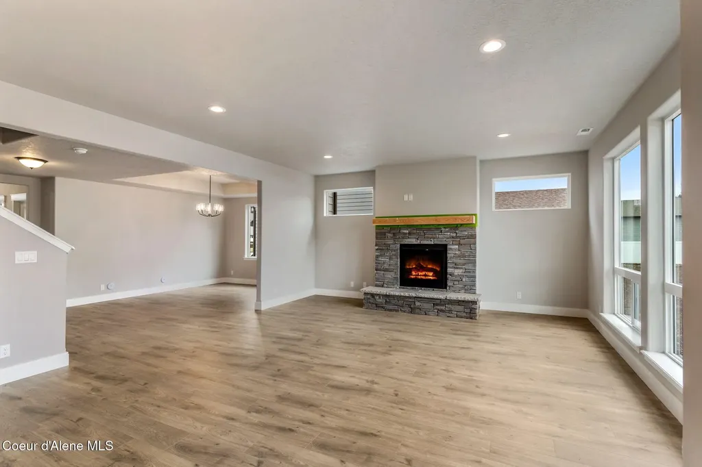 9192 Bedwell Street Rathdrum ID 83858